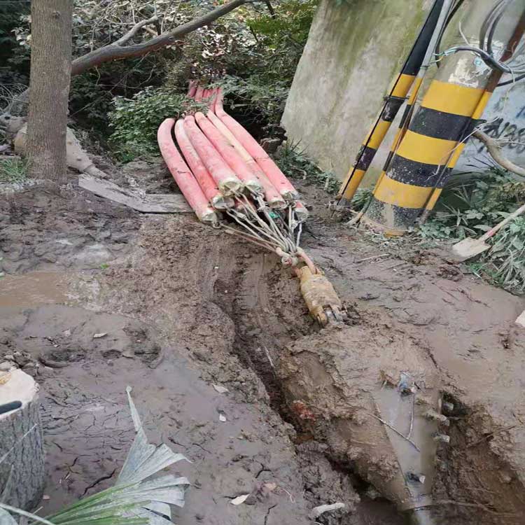 甘南金矿拖拉管